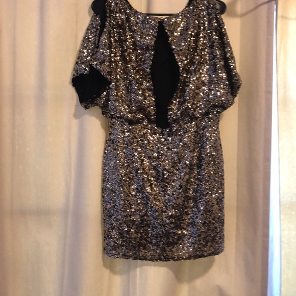Sequined Cold-shoulder Mini Dress - Picture 4 of 7